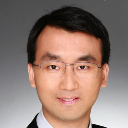 Xuejun Li headshot