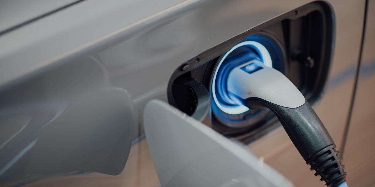 Electric vehicle charging port