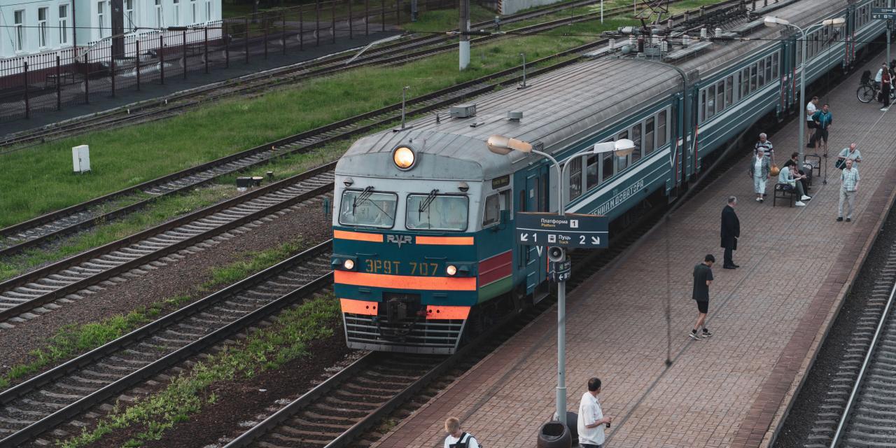 A train stopped at a platform