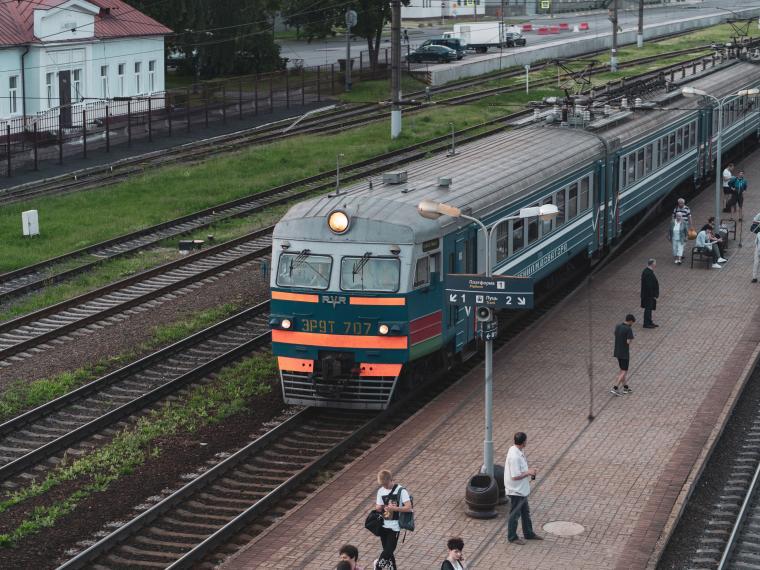 A train stopped at a platform