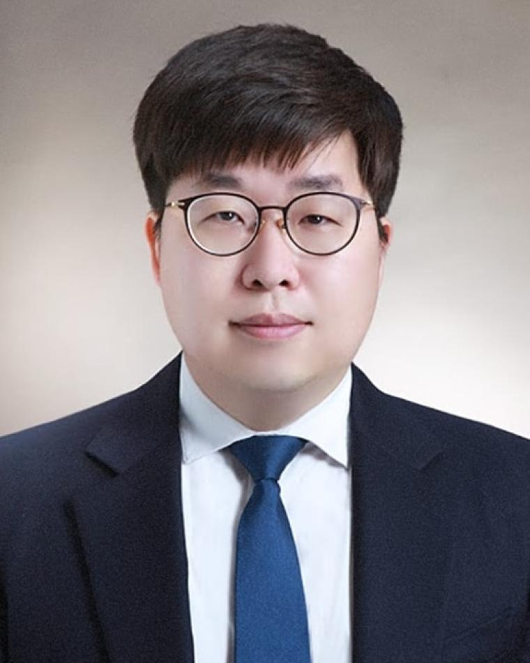 Namyoon Lee