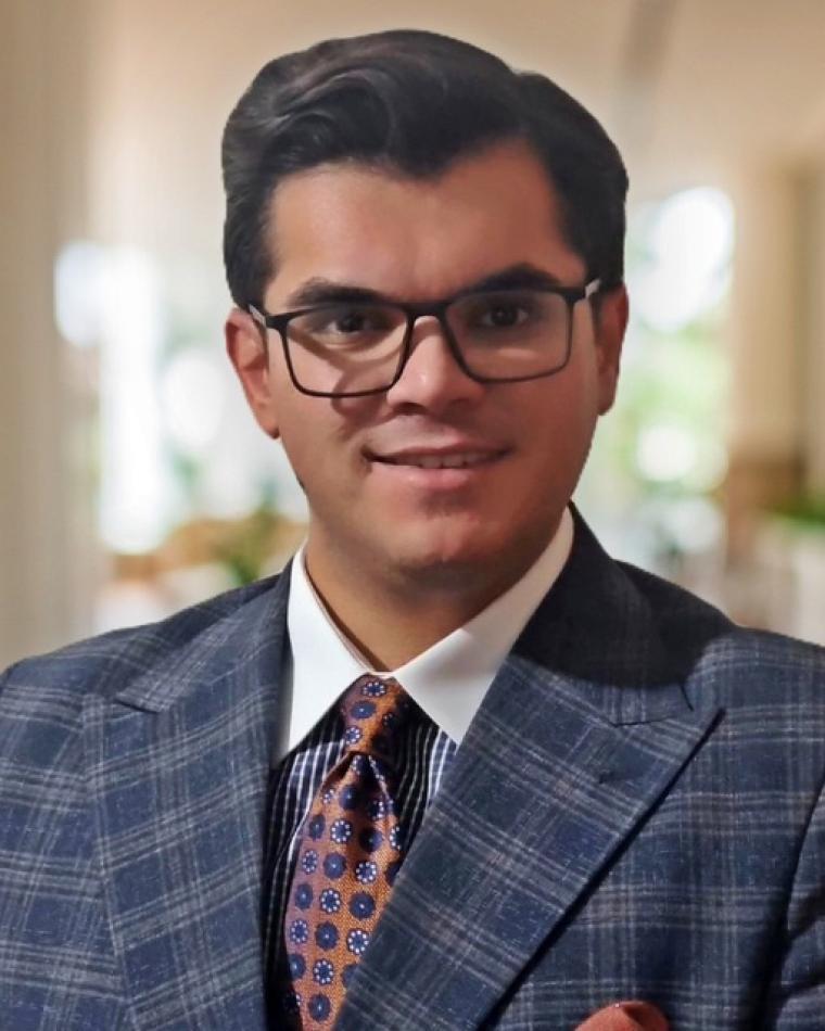Ashkan Safari headshot